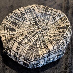 NWOT Plaid Grey White Black Adjustable Beret